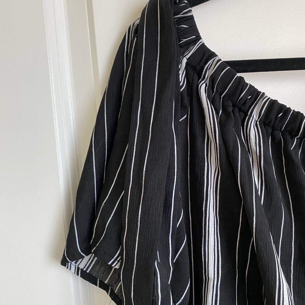 AUW Black and White Striped Long Sleeve Dress - Picture 10 of 14